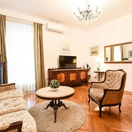 Central Palace Apartment Zadar Ngoại thất bức ảnh